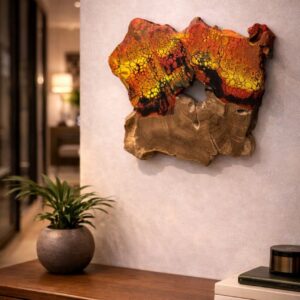 تحفه جدارية ملونة